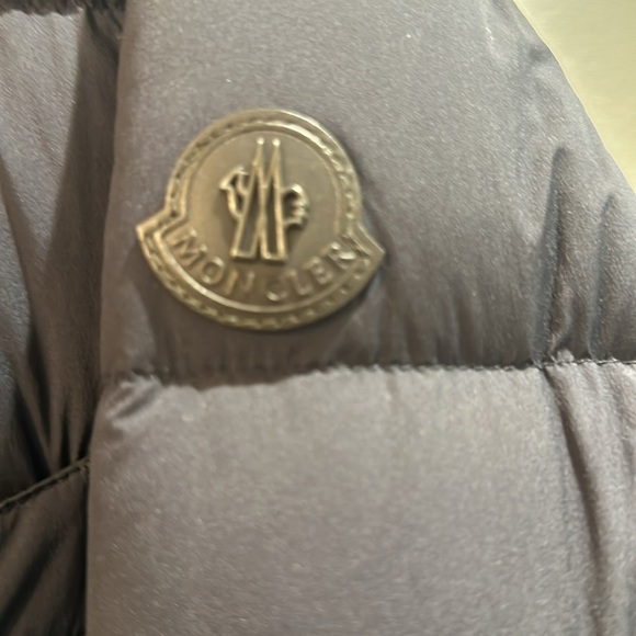 Down Moncler coat - Picture 2 of 6